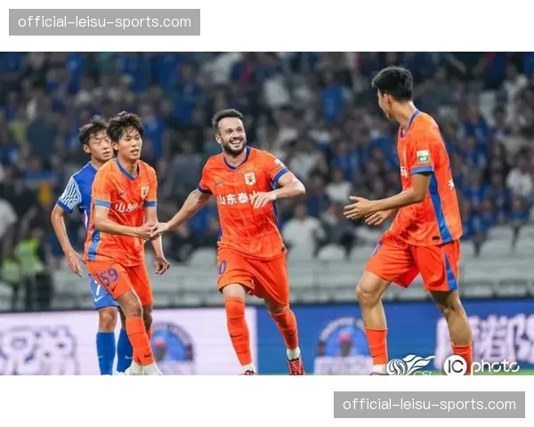 数据前瞻:海港vs泰山,中超历史交锋记录与近期状态对比。 数据前瞻:海港vs泰山,中超历史交锋记录与近期状态对比。