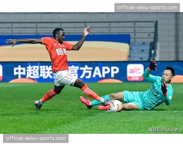 横空出世：16岁巴西摩托艇天才少女宣布将挑战男子组世界纪录